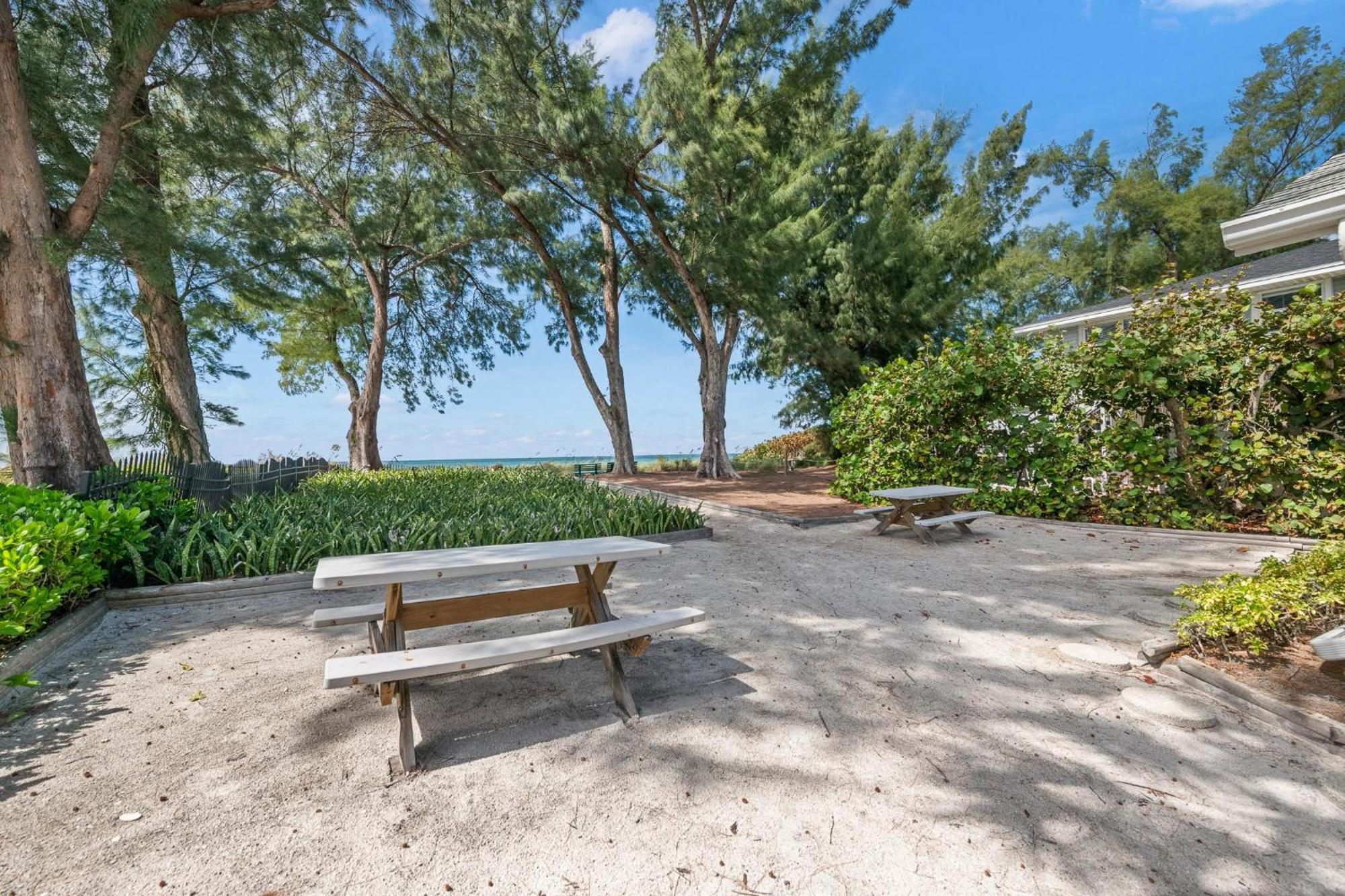 Villa Whispering Waves East Holmes Beach Exterior foto